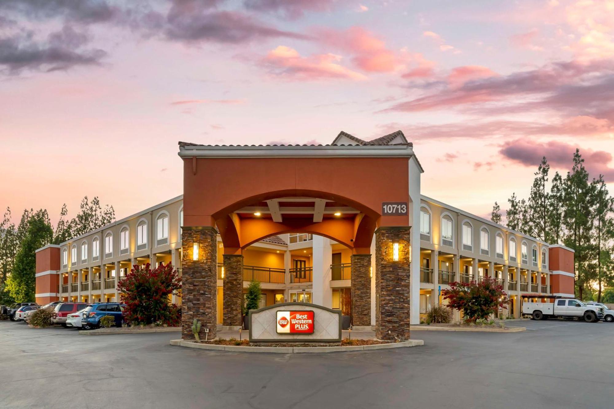 Best Western Plus Rancho Cordova Inn Extérieur photo