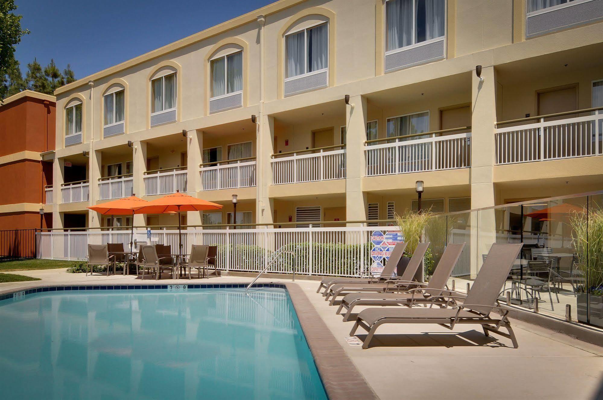 Best Western Plus Rancho Cordova Inn Extérieur photo
